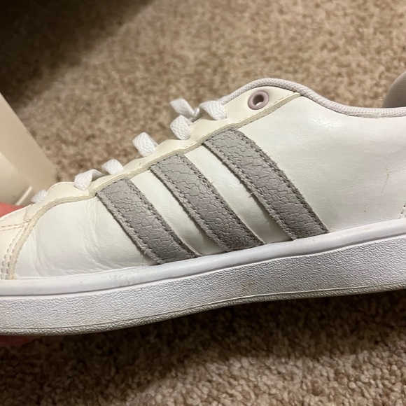 Adidas’s Cloudform White Sneakers 8.5 - Picture 4 of 6